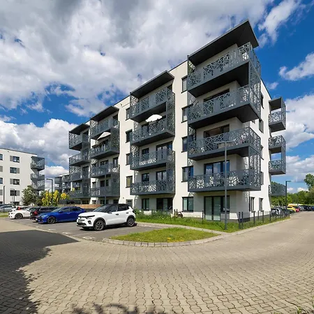 Apartman Modern With Parking And Balcony By Renters