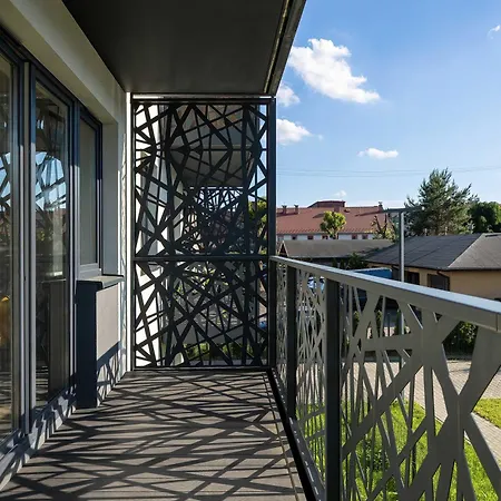 Modern With Parking And Balcony By Renters Apartman *